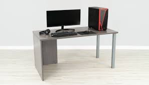 It's time to take your gaming desk to the next level. 12 Best Gaming Desks For Pc And Console Gamers In 2021