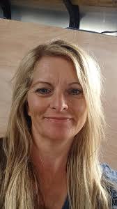 Hello, I'm Patty I like to laugh alot and something to know about me is  like to share with my friends