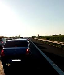 Centrul infotrafic anunță că vineri seara traficul este aglomerat pe anumite sectoare din autostrada soarelui și pe valea prahovei. 6onba0k Gwlxxm