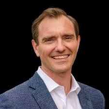 Elliman, BHS deepen C-suite; American REA names first exec