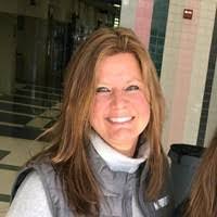 Jennie Bates's Instagram, Twitter & Facebook