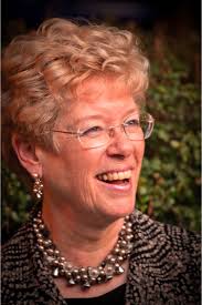 Leading astronomers and geophysicists honoured in RAS bicentenary year