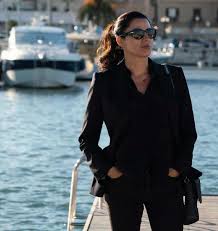 Il lavoro di ispettore non è stato limitante nella storia. 3rsuysanmfaarm