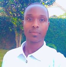 Eunice Zunon se bagare avec un apprenti