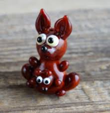 Kangaroo Glass Bead Miniature Figure Sculpture Lampwork Animal Etsy In 2020 Miniature Figures Beaded Animals Bead Art