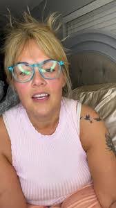 Amy Harless's Instagram, Twitter & Facebook