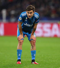 Due to his creative style of play, pace, talent, technique and eye for goal, he is nicknamed la joya (the jewel). Paulo Dybala Opens Up On Coronavirus Symptoms
