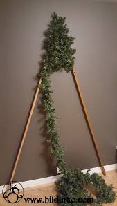 Diy Flat Christmas Tree Save Space With An Easy Tree 3 Flat Christmas Tree Diy Christmas Tree Christmas Decor Diy