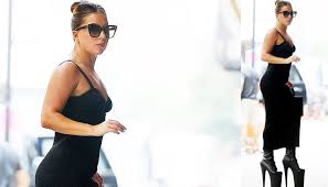 Introduction as of 2021, lady gaga's net worth is approximately $320 million and she is currently signed to interscope records. Lady Gaga Sizzles In Black Dress And Absurdly High Heels As She Steps Out In Nyc