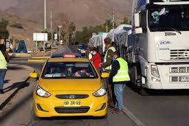 SENDA Previene realiza volanteo informativo sobre consumo de drogas y  conducta vial