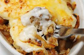 Du lait, des œuf, du sel, mais le processus de leurs préparation est un vrai art, et pas toutes les cuisinières sont capables. Japanese Gratin Doria Shizuoka Gourmet