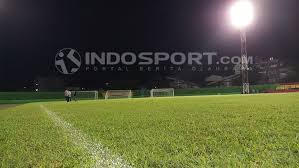 Seorang suporter psm makassar dipanah oleh orang tak dikenal saat hendak meninggalkan stadion andi mattalatta, mattoangin, makassar, minggu (28/7/2019) sore. Media Asing Kaget Stadion Psm Makassar Tiba Tiba Jadi Kebun Sayur Indosport