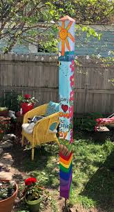 Totems Bemalte Stocke Hof Kunst Gartenkunst