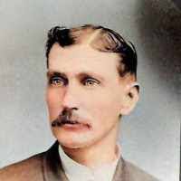 Margie Bunn's Instagram, Twitter & Facebook