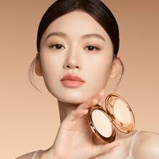 聯乘著名色彩學講師THEO The Style #TiffChan 為您分析基因色彩🎨立即預約90分鐘專業色彩美學MASTERCLASS🌈 】  今個盛夏，CHARLOTTE TILBURY與資深形象及色彩學講師