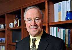 Provost Dr. Peter Nichols to Join Neag School Faculty