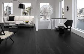 woonstijl black white woonkamervloer thuisdecoratie zwarte houten vloeren
