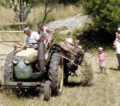 The top attractions to visit in bouzies are: La Vallee Du Cele Et Ses Alentours La Fleche Bleue Gite Dans Le Lot