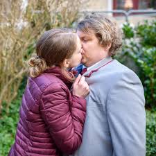 Mai mai jetzt lesen was in staffel 14 passiert» aktuelle spoiler zu sturm der liebe bis zu 6. Sturm Der Liebe Dieses Ratsel Am Furstenhof Ist Endlich Gelost Gala De