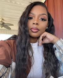 Aleya Smith's Instagram, Twitter & Facebook