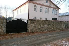 Na Rynke Arendy Dach V Kazani Dve Krajnosti Kottedzhi S Vannami I Hibary Bez Udobstv Vechernyaya Kazan
