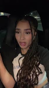 Elsa Coll's Instagram, Twitter & Facebook