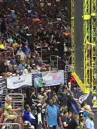 Lashonda Warren (@wrrnshonie19)