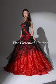 Red And Black Ball Gown Gothic Wedding Dresses Halter Backless Lace Appliques Custom Made Colored Victorian Bridal Gowns Vestidos De Novia Corset Wedding Dresse Red Wedding Dresses Gothic Wedding Dress Black