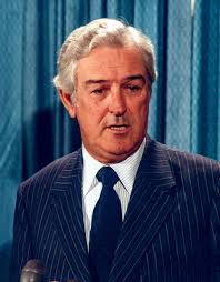 Det andra skottet träffade JFK i nacken