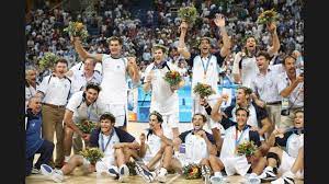 Se trata de una competencia que ha sido dominada a través de esos 80 años por los estados unidos, equipo que también llegará a brasil como campeón actual, luego. La Generacion Dorada Cuando Las Estrellas De Baloncesto De Argentina Conquistaron Al Mundo