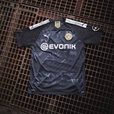 Make your custom image of borussia dortmund 2019/20 soccer jersey with your name and number, you can use them as a profile picture avatar, mobile wallpaper, stories or print them. Borussia Dortmund Away Kit 2019 20 Boothype