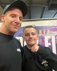 Joel Perna's Instagram, Twitter & Facebook