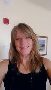 Robin Renee's Instagram, Twitter & Facebook