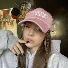 📍 Monschau Beautiful wee town tucked away between the hills near the  German & Belgium border. With its half timbered houses, cobbled lanes, and  a river that runs through the heart of