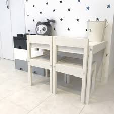 簡単diy セリアの水性塗料でikeaの子供用チェアとテーブルをイメチェン ikea 子供 テーブル ikea 子供椅子 子ども 椅子