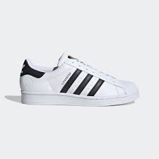 Das unternehmen, mit sitz in herzogenaurach, hat seinen schwerpunkt in den sportarten fußball. Adidas Superstar Vegan Schuh Weiss Adidas Deutschland