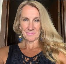 Earl Potts's Instagram, Twitter & Facebook