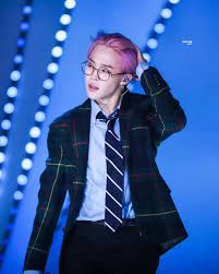 Artikel ini merupakan bagian dari parapuan. Fanpage Bts 7 1 7 Di Instagram Jimin Purple Hair Forehead Kacamata Kibasin Rambut Satu Kata Buat Fo Bts Jimin Seoul Music Awards Jimin