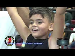 Friday Night Fights lV