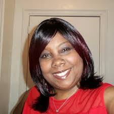 Stephanie Kinch's Instagram, Twitter & Facebook