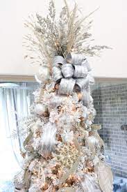 How To Decorate Your Christmas Tree Like A Pro Melissa Roberts Interior Design White Christmas Trees Christmas Tree Decorations Diy Elegant Christmas Trees