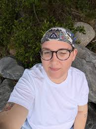 FREE CAT-SITTING in Bern Hello everyone! I am an academic researcher and  also a cat-sitter. I adore cats and provide my cat-sitting services  completely free of charge in exchange of accommodation. I