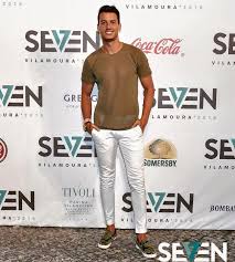 He was married to actress sofia ribeiro. Admiradores De Ruben Rua Home Facebook