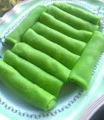 Bancuh tepung pulut dengan air pandan sedikit demi sedikit hingga adunan boleh digentel. 25 Resepi Kuih Muih Tradisional 2020 Viral Patut Anda Cuba Bidadari My Asian Desserts Food Kitchen Recipes
