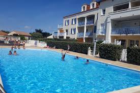 Appartement Dans Residence Avec Piscine A Bretignolles Sur Mer Location Vacances A Bretignolles Sur Mer Clevacances
