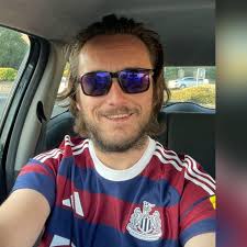 So will most likely be the same front 3 as the villa game but would anyone  else like to see what barnes can do through the middle as a makeshift  striker especially