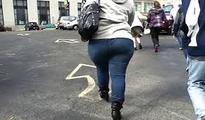 Preciosa madura caderona caminando por la calle mientras luce un espectacular cuerpo con unas curvas de infarto, ella usa la ropa muy pegada al cuerpo y se le notan unas sabrosas nalgas redondas, y unas piernas firmes, cuando camina la ropa se le mete en las nalgas y se mira muy rica esta. Bbw Grasa Caliente Porno Ver Porno Gratis Videos Porno Pagina 9
