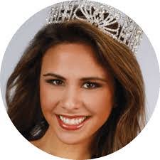 Danielle Lacourse's Instagram, Twitter & Facebook