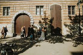 The 2003, 2005, 2006, 2007, 2012 and 2014 festivals received the arthur award for best festival in the world at the international live music conference (ilmc). Real Wedding Het Urban Jungle Trouwfeest Van Lieselot En Nick Salino Inspiratie