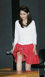 「チラ見せ　女子」の画像検索結果